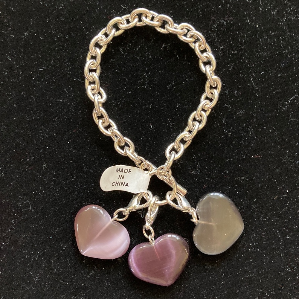 Silver Tone Bracelet/Simulated Cat's Eye Heart Charms/Purple Shades/7 1/4"/NEW!